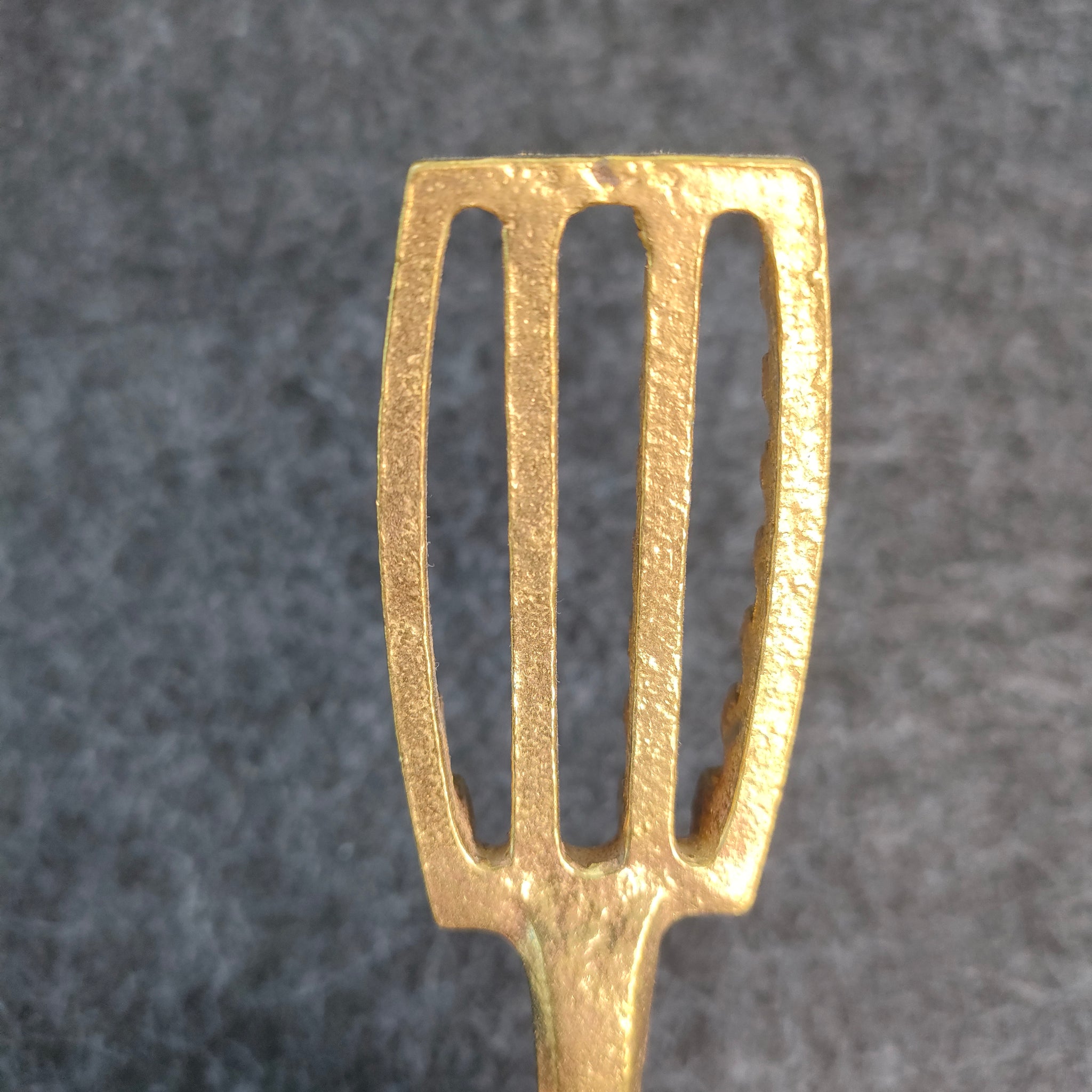 Fish Scaler Brass