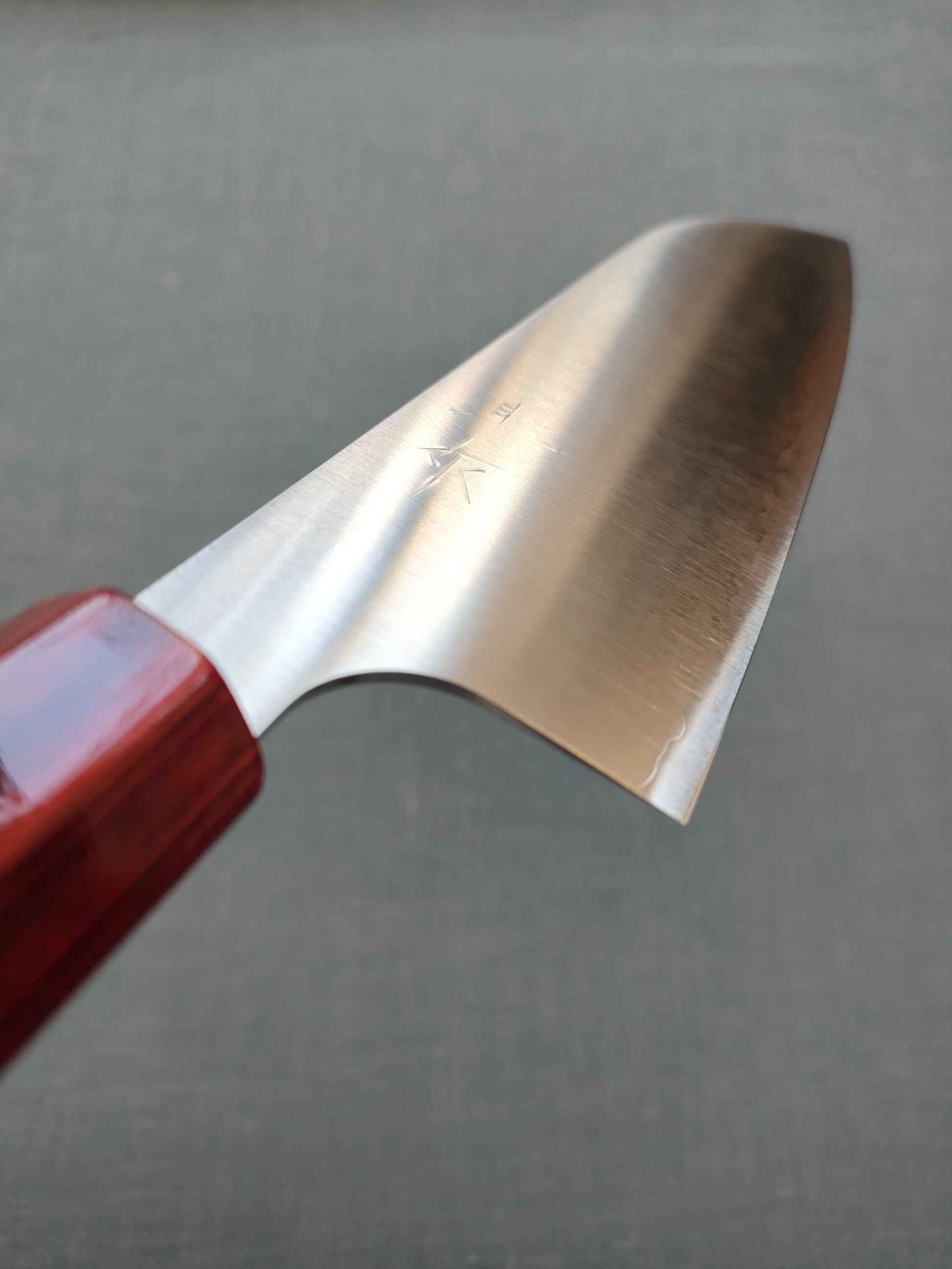 Kei Kobayashi | Santoku 170mm | SG2 | Red Urushi