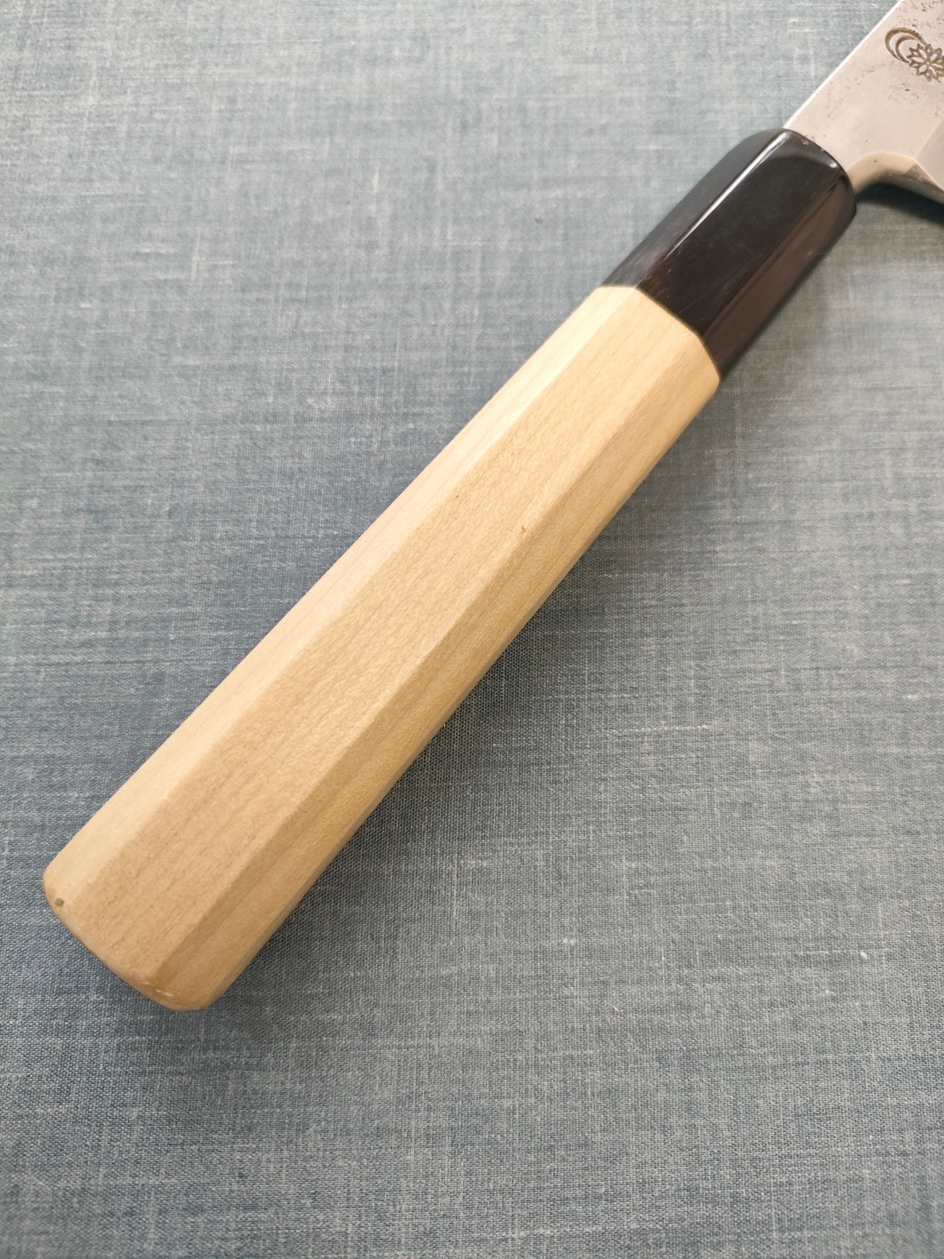 Sakai Kikumori | Kikuzuki Rin | Yanagiba 240mm | Horn Magnolia