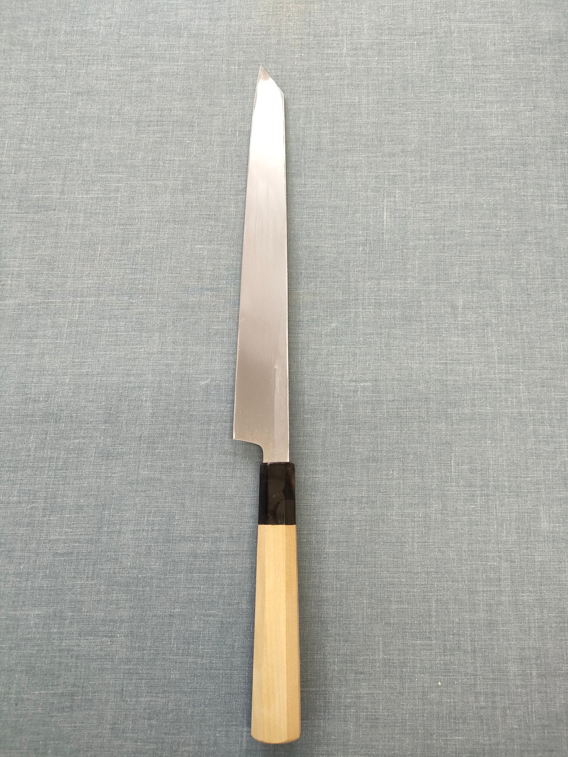 Sakai Kikumori | Kikuzuki Kuro | Kiritsuke Yanagiba 270mm | Horn Magnolia