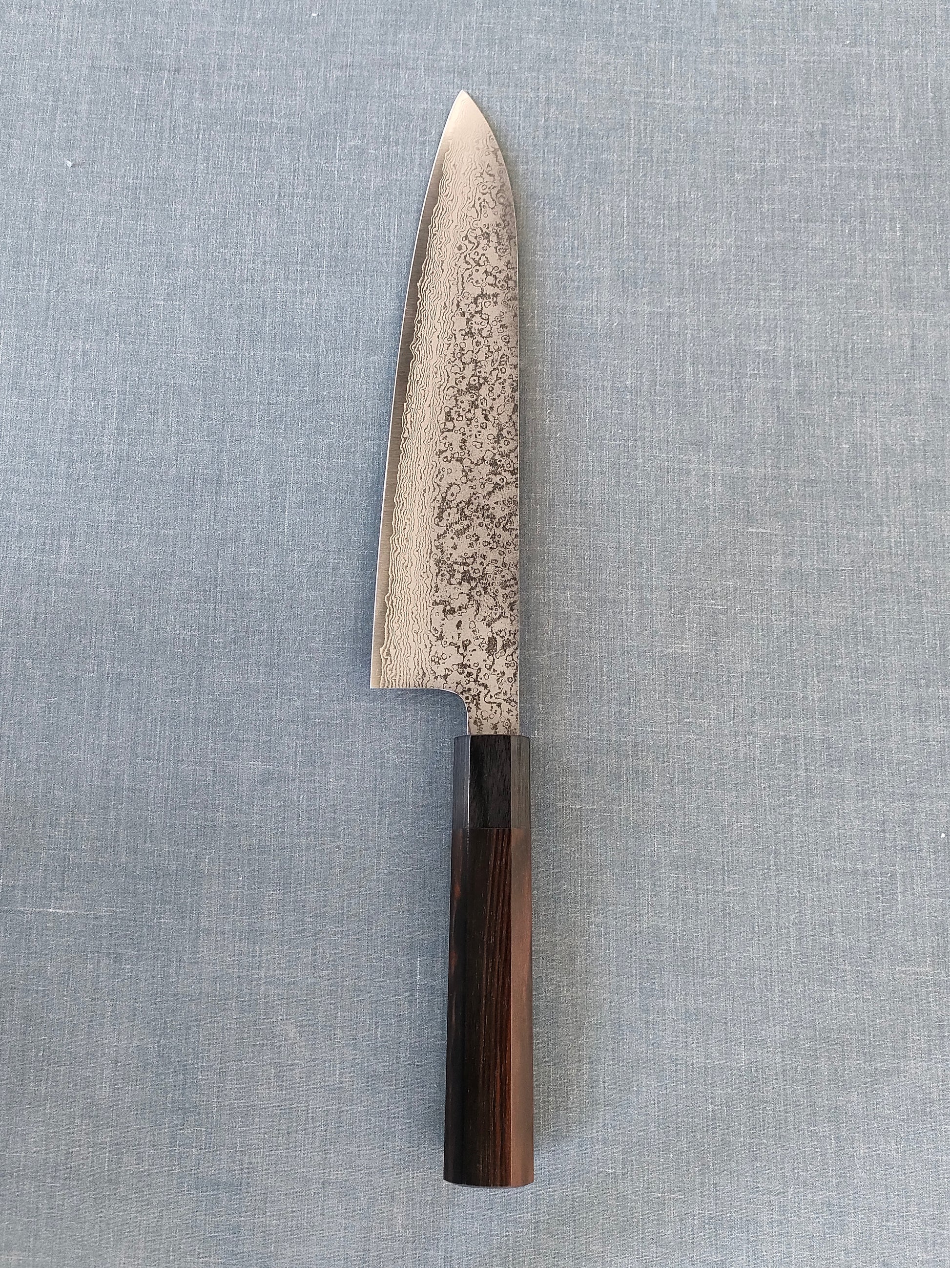 Makoto Kurosaki | Gyuto 210mm | VG7 Damascus | Ebony