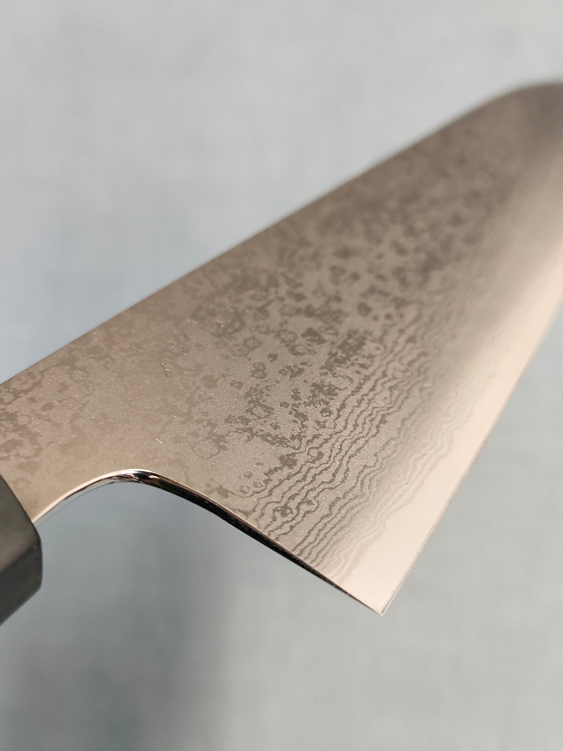 Makoto Kurosaki | Gyuto 210mm | VG7 Damascus | Ebony