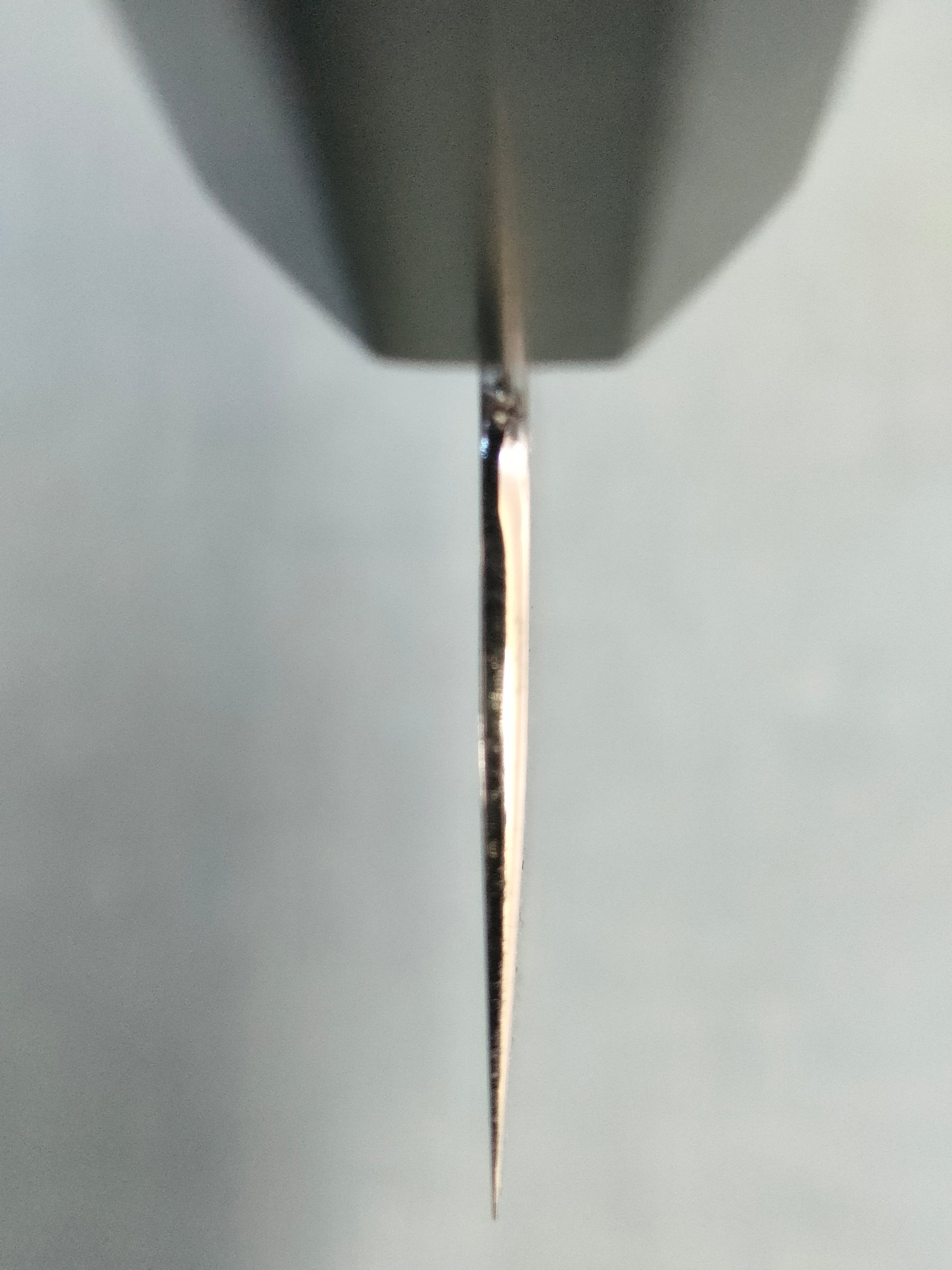 Makoto Kurosaki | Gyuto 210mm | VG7 Damascus | Ebony