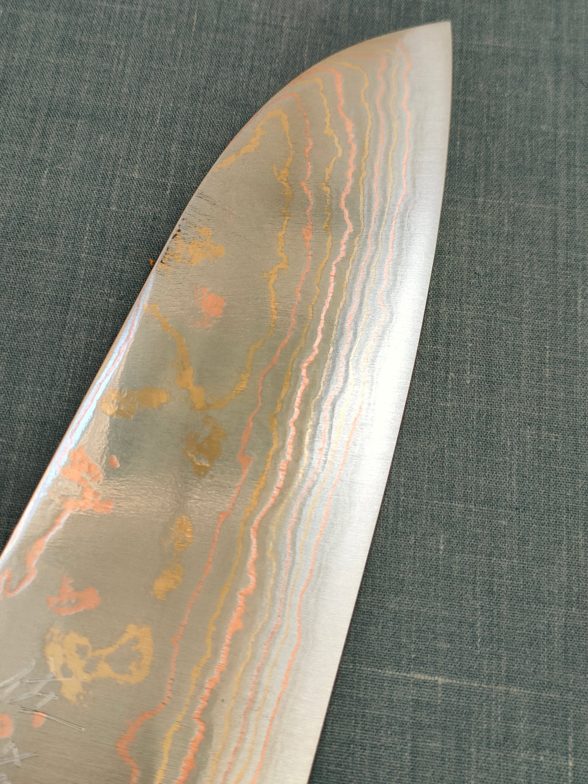 Saji Knives | Santoku 180mm | Rainbow Damascus | Aogami 2 | Rosewood White Horn