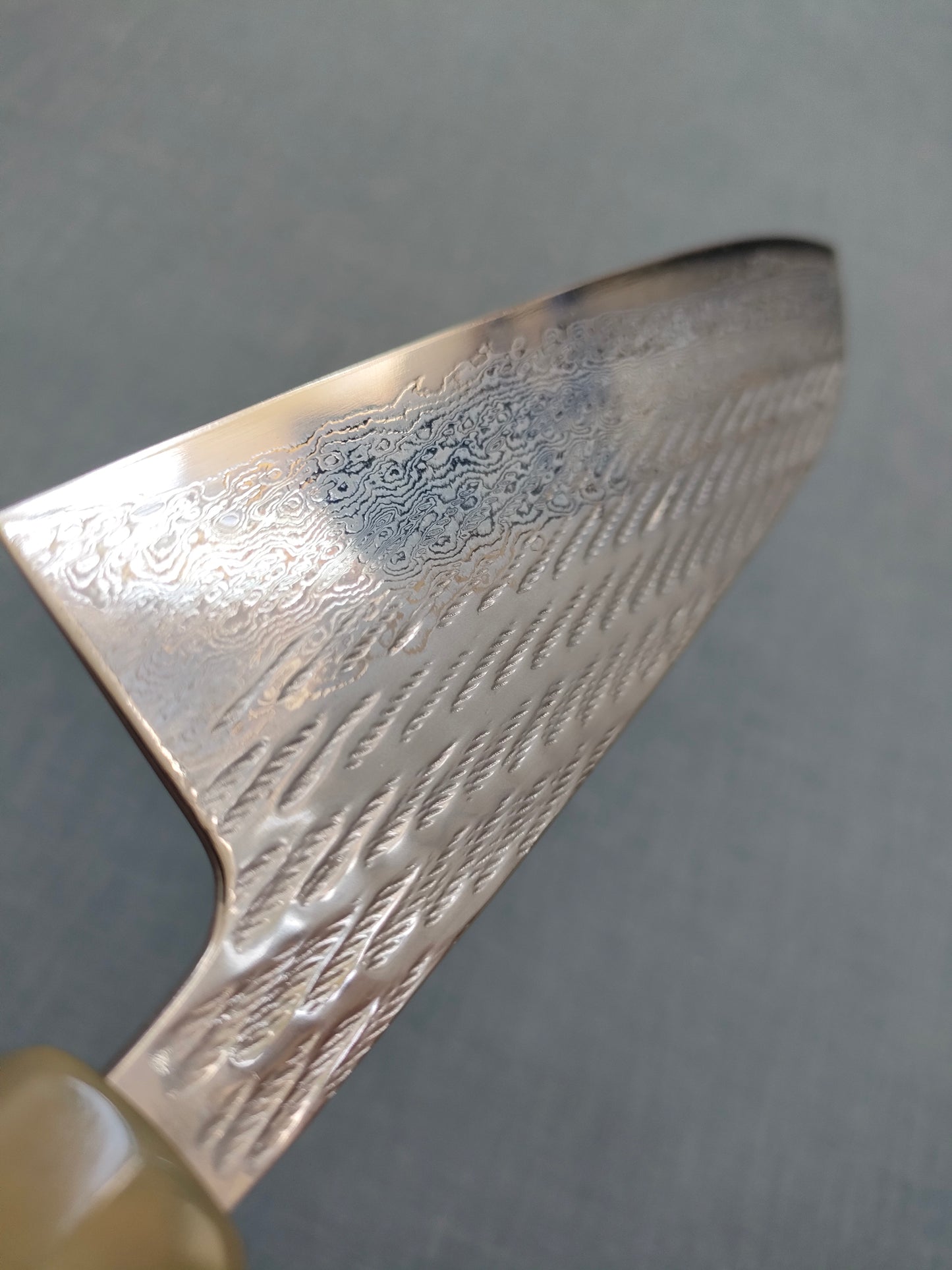 Tsunehisa | AUS10 Nawame Santoku | Rosewood Horn
