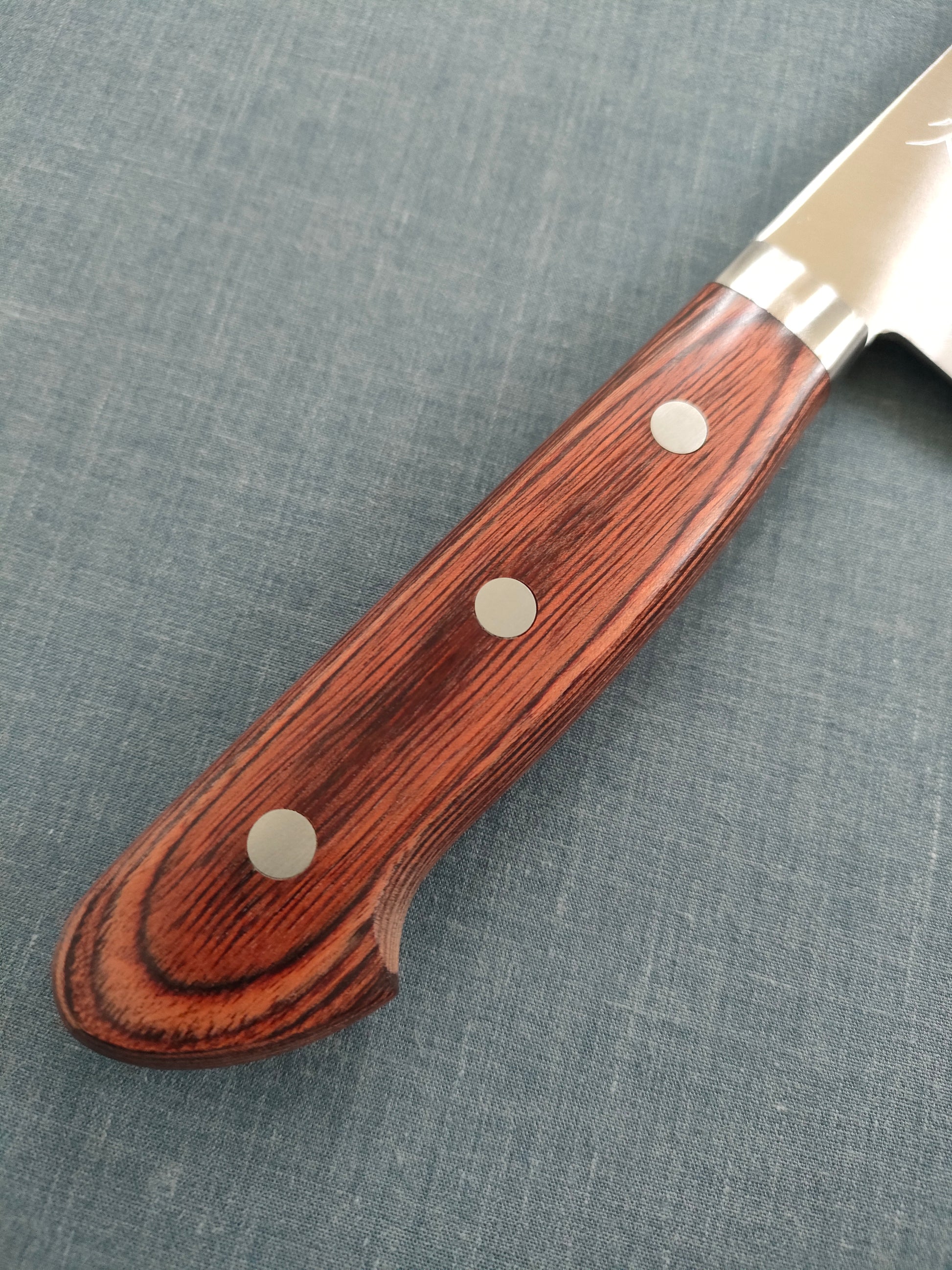 Tsunehisa | VG1 | Santoku 170mm | Brown Pakka