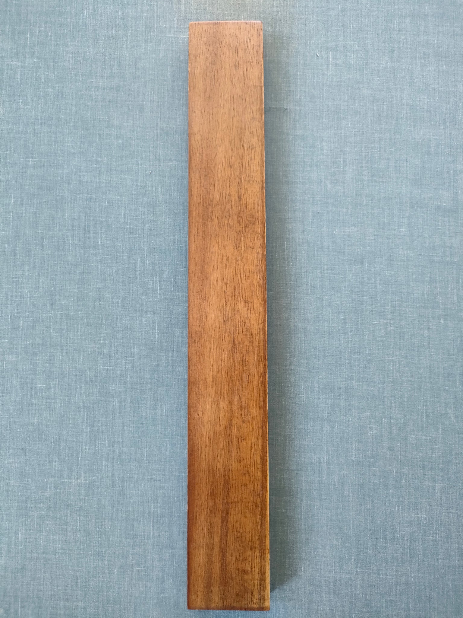 Knife Holder | Magnetic Acacia wood