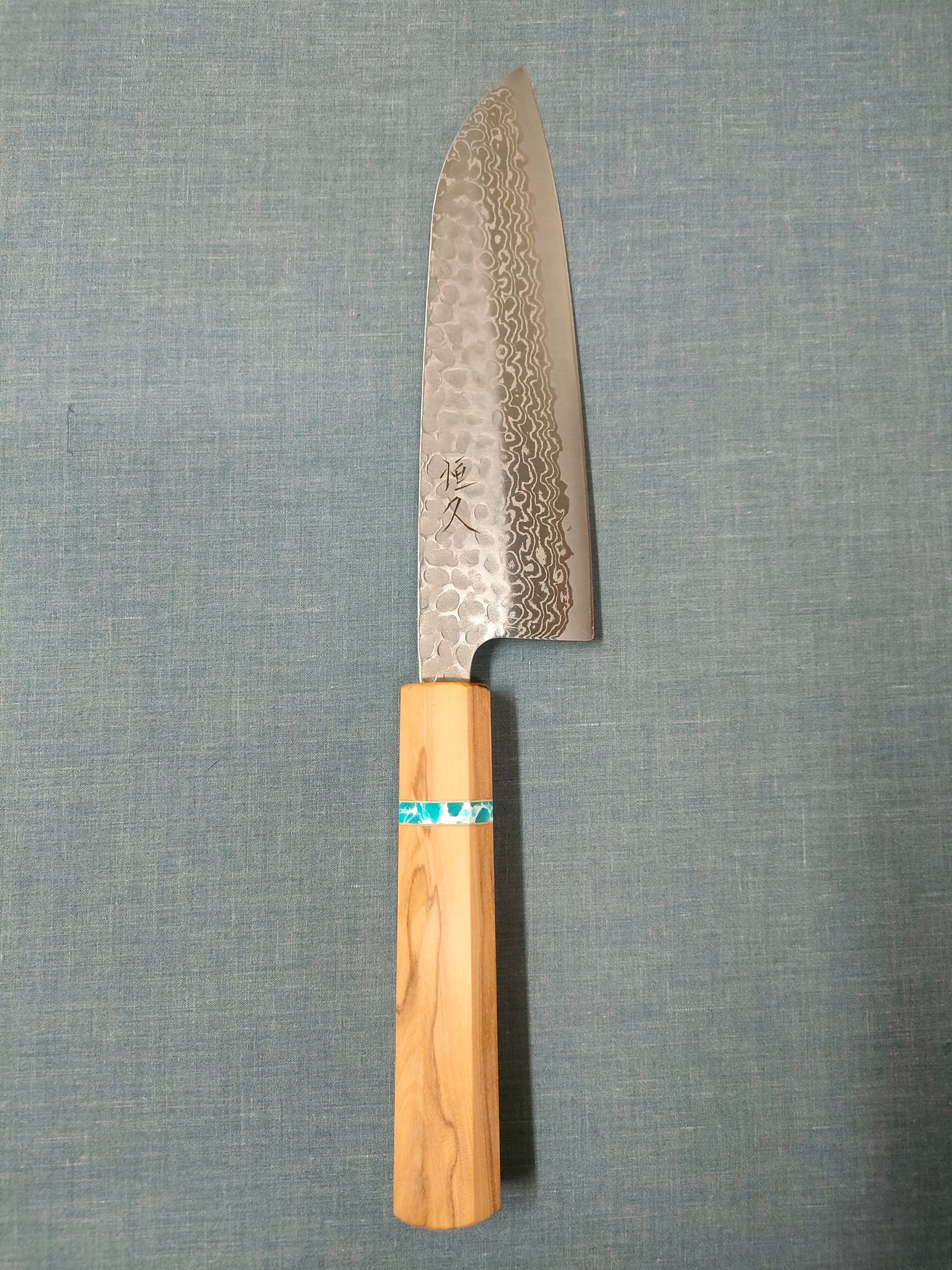 Tsunehisa | Santoku 165mm | Ginsan 3 Damascus | Tsuchime