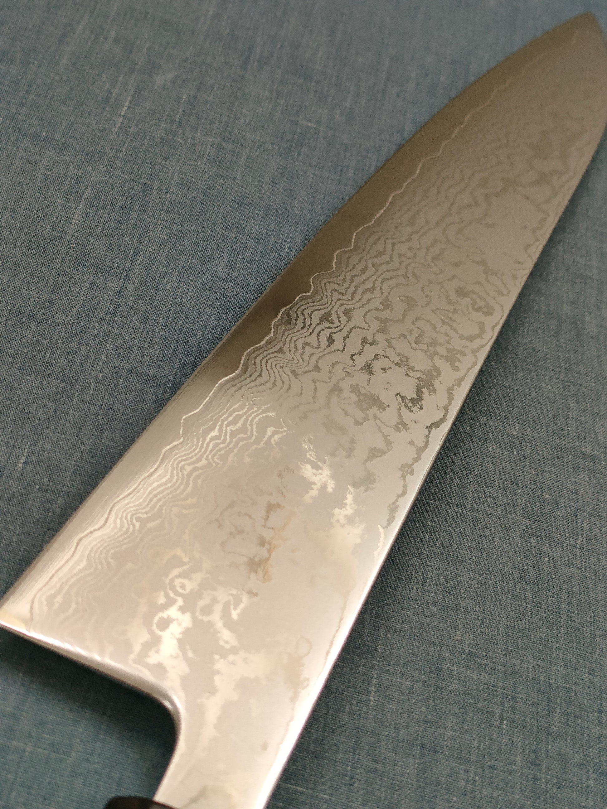 Tsunehisa | Forged VG10 Damascus | Gyuto 210mm | Ebony Horn