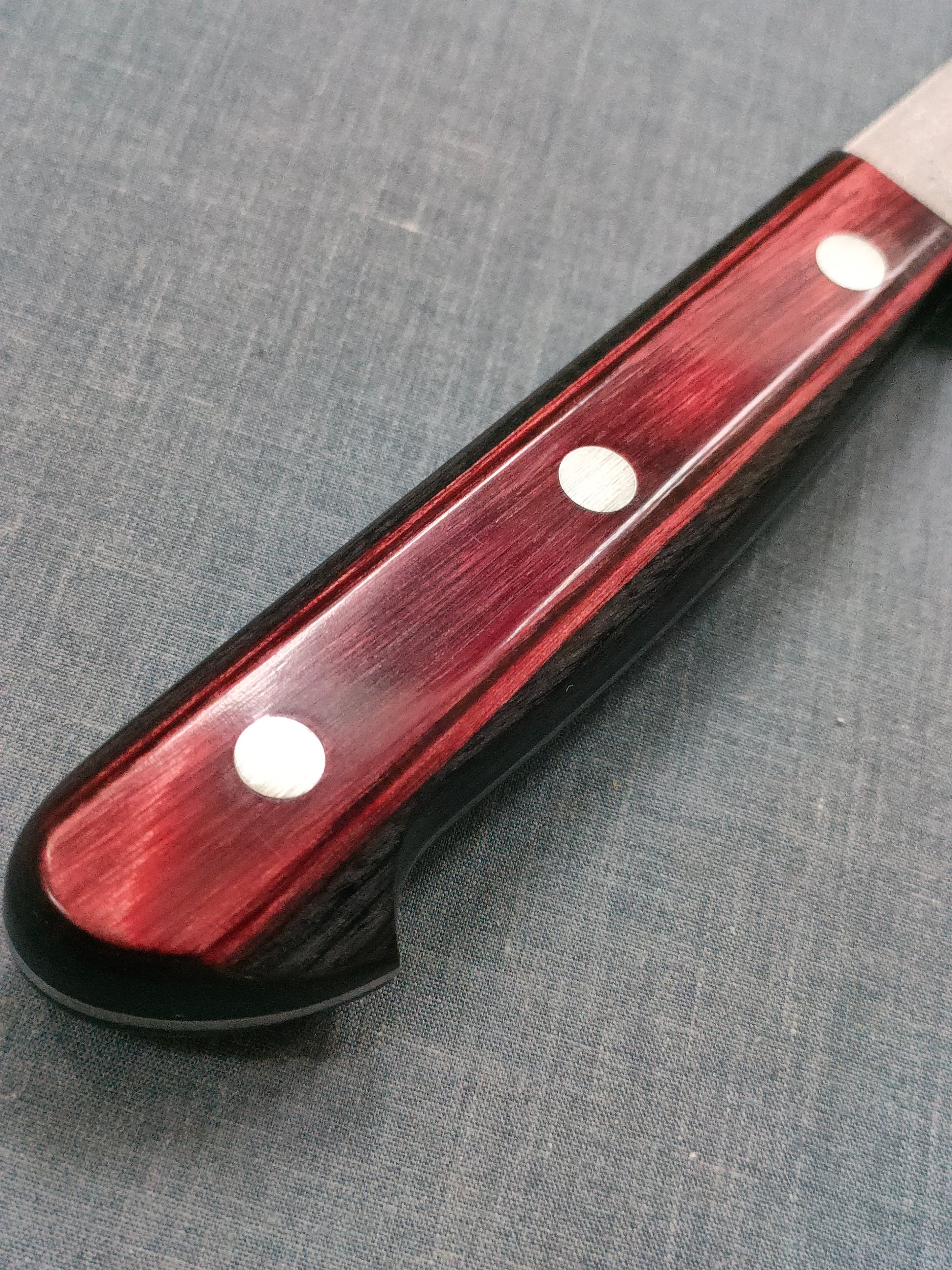 Tsunehisa | Ginsan 3 Nashiji | Santoku 180mm | Red Pakka