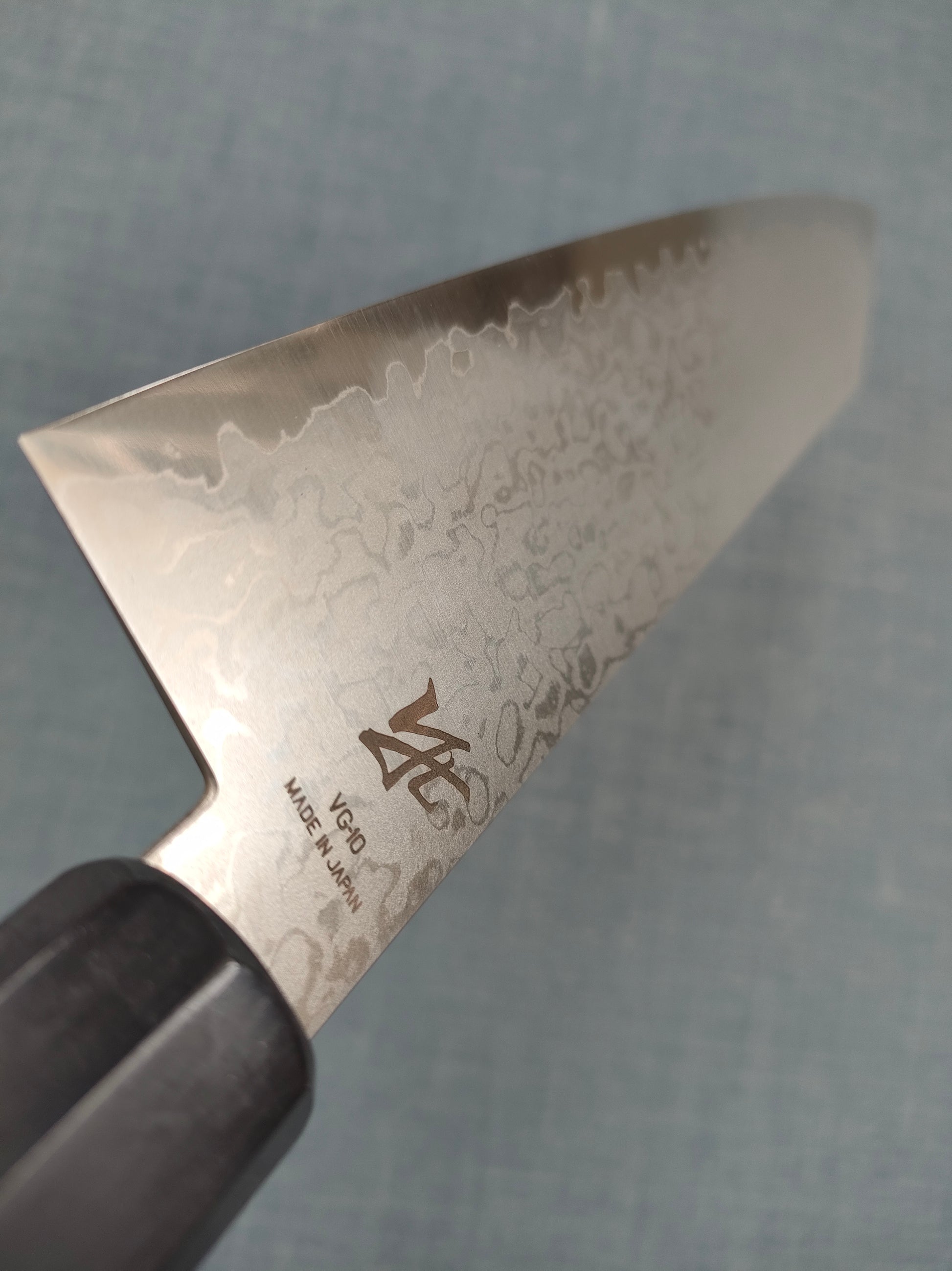 Toshitaka | VG10 Damascus | Kiritsuke 180mm | Magnolia & Horn