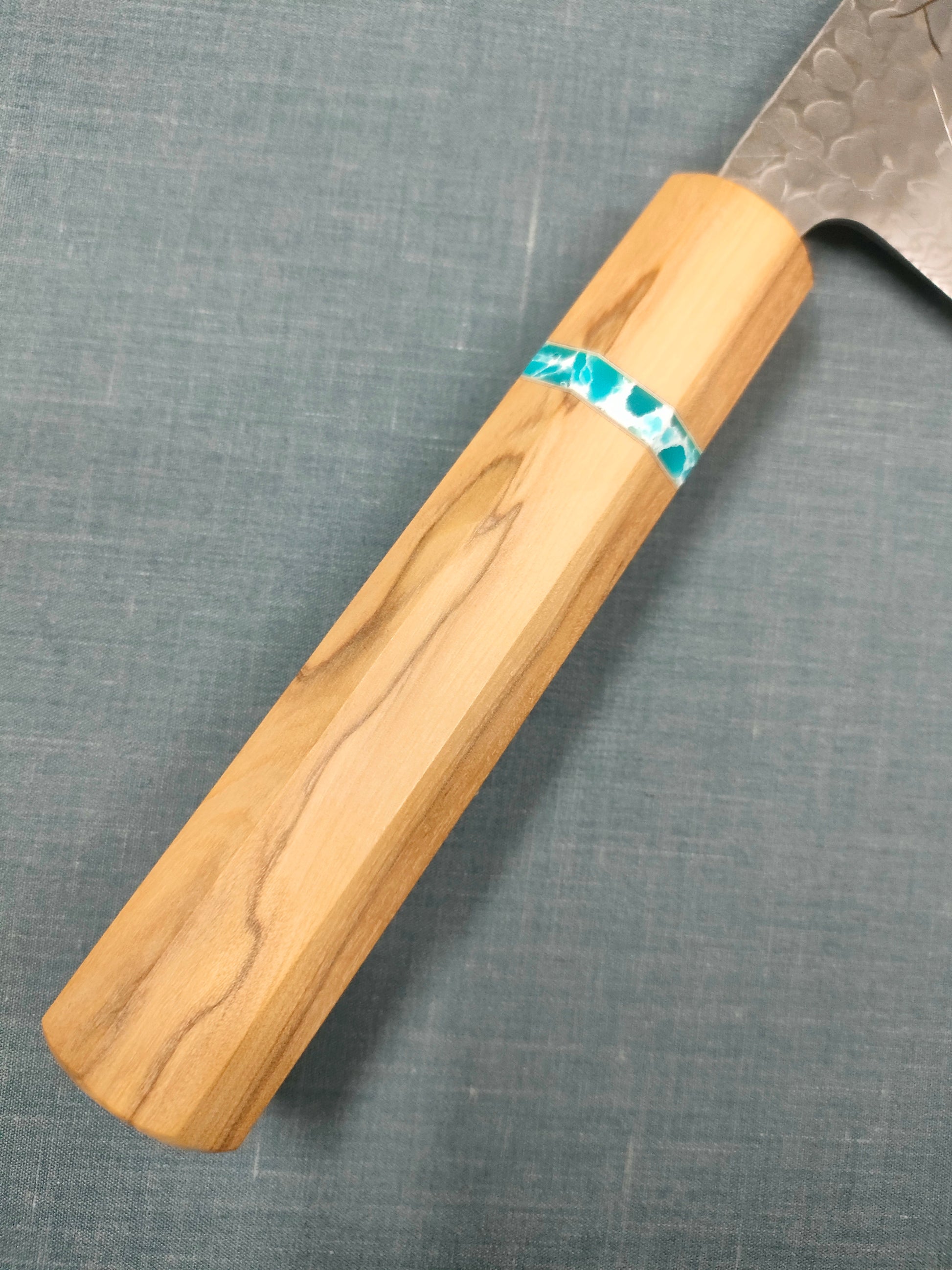 Tsunehisa | Santoku 165mm | Ginsan 3 Damascus | Tsuchime