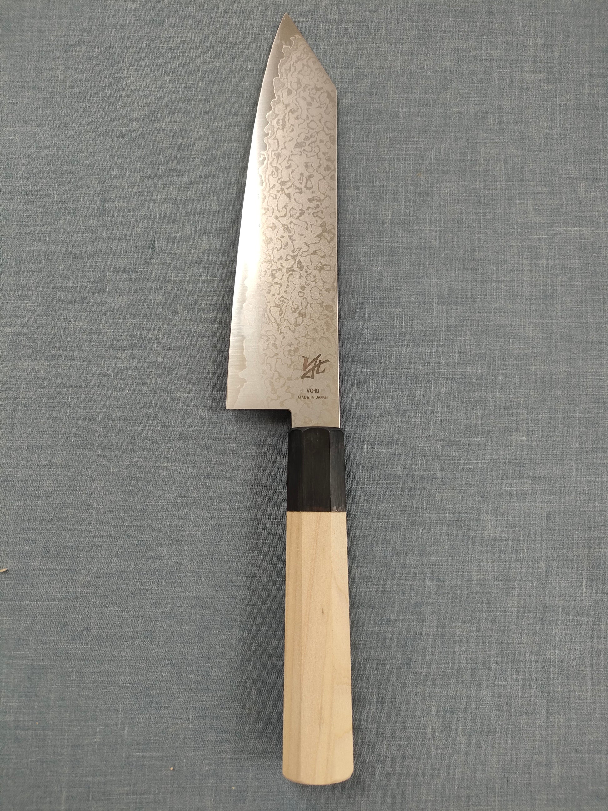 Toshitaka | VG10 Damascus | Kiritsuke 180mm | Magnolia & Horn